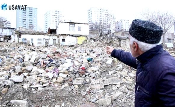 BAKI MERİYASININ GÖZÜ QARŞISINDA İLHAM BAĞIROV VƏ QARDAŞLARININ SÖKÜNTÜ FIRILDAĞI 