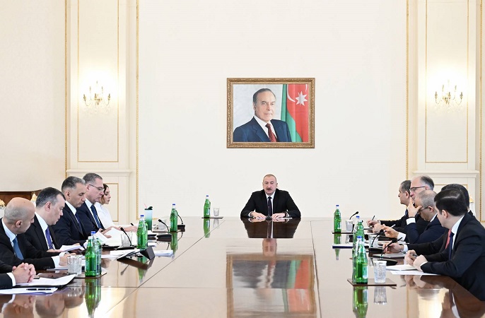 ilham eli-süni intel