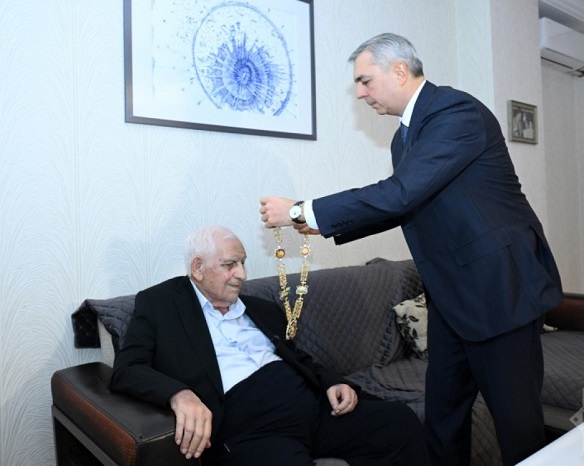 deacddeacddeaccfdeacd