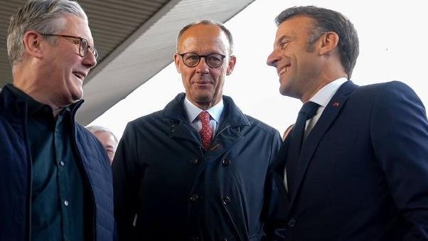 Makron, Merts, Starmer