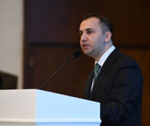 təhsil Kənan Kərimzadə