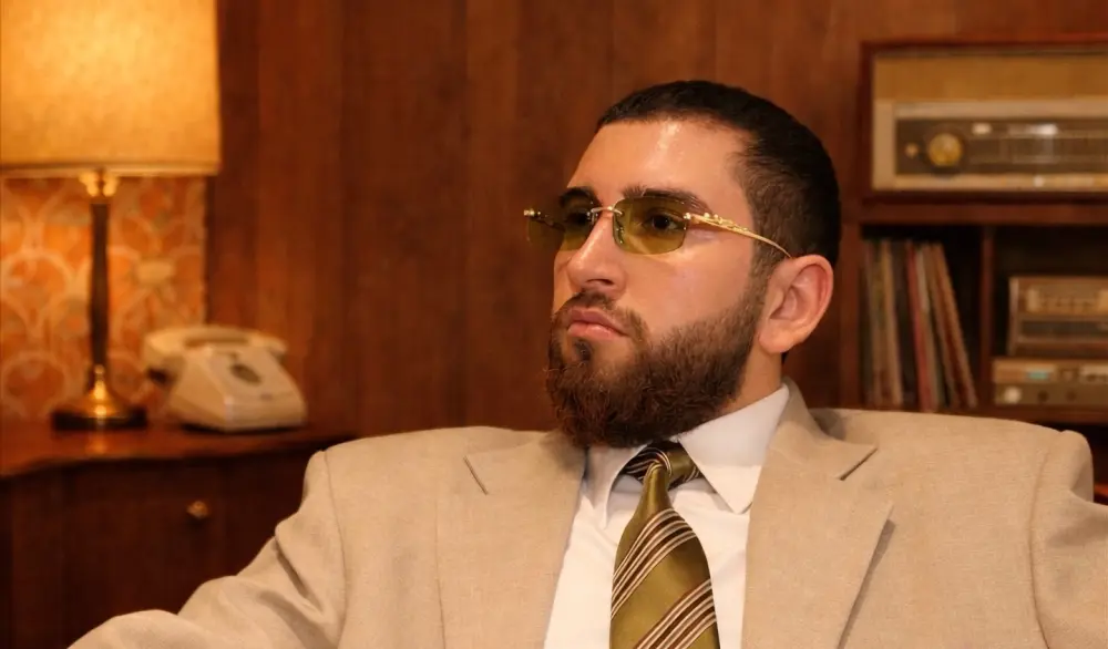 KEGXYVAMJQGKPQV webp