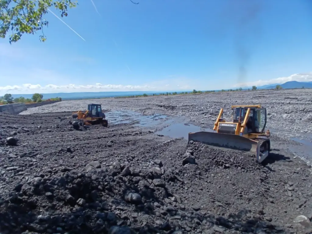 CpWHZaMBRIWQMDZMBgIekxHDRpTIENypkvp