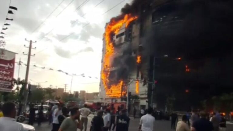 Tehran yangin