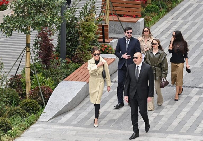 aliyev ailevi acilishda