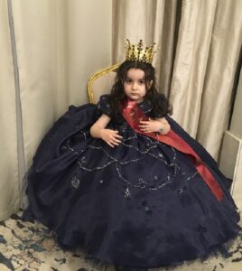 alya tacla əyləşmiş alya tacla əyləşmiş