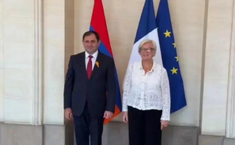 irevan ve paris mudafie sahesinde emekdashligi guclendirir