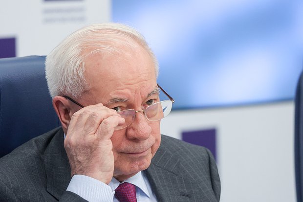 Nikolay Azarov ()