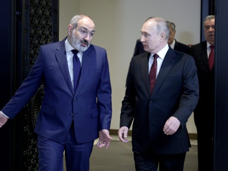 pasinyan putin x