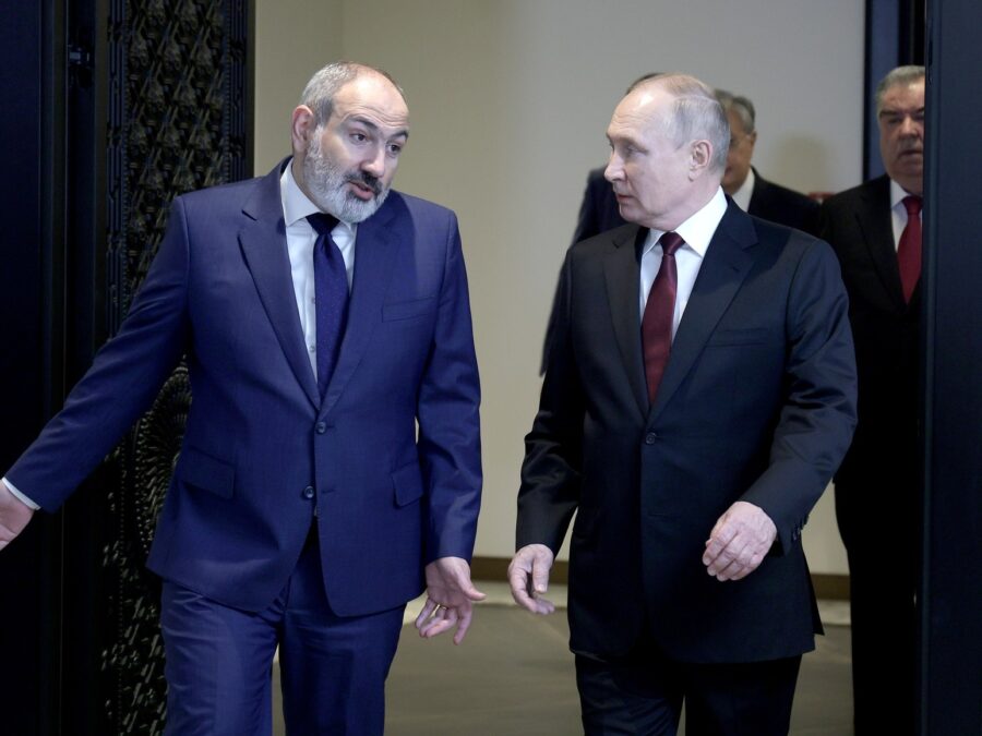 pasinyan putin x
